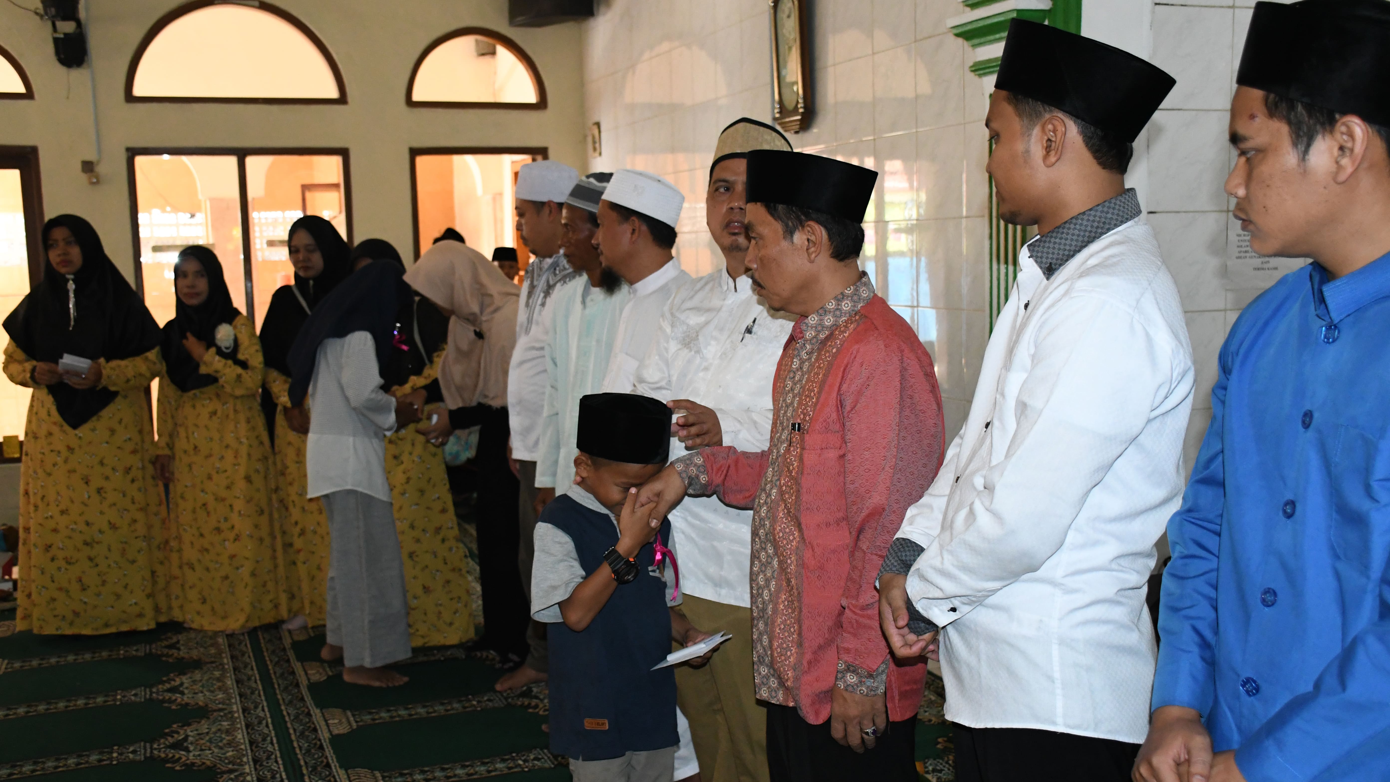 Santunan Yatim di SDIT Assalamah Depok